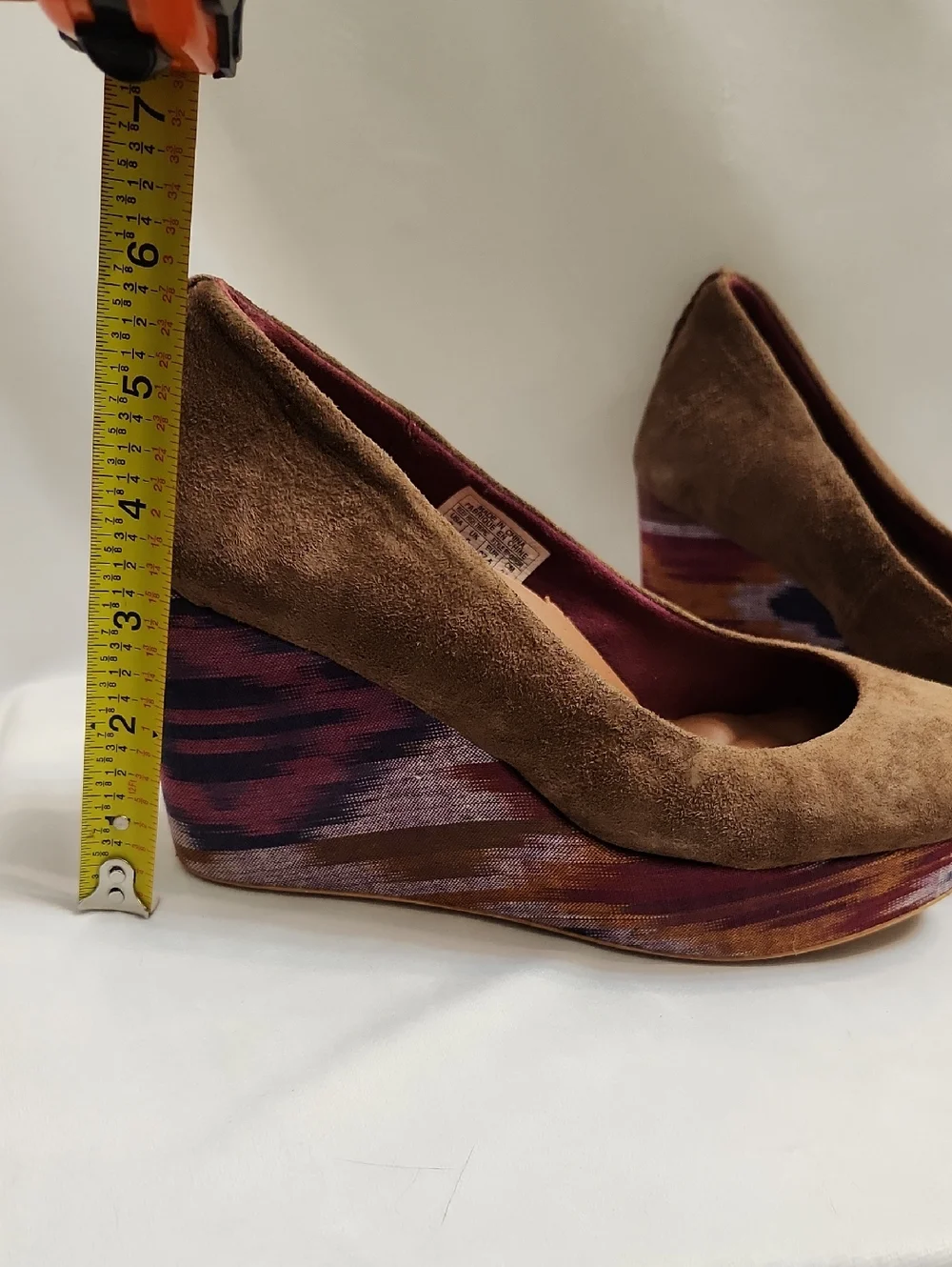 Reef High Tropic Brown Multicolored Aztec Print Suede Wedges (W Size 7)